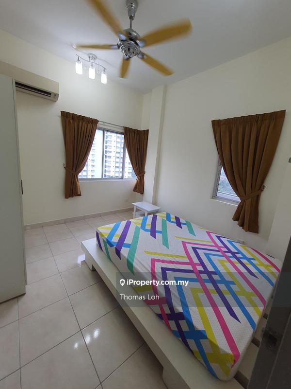 Condominium for Sale in Lagoon Suites by Thomas Loh - iProperty.com.my