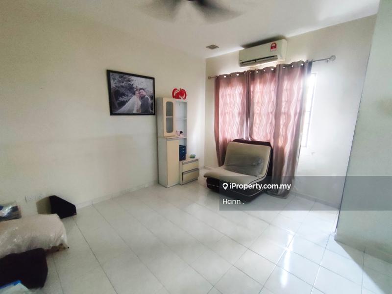 2-storey Terraced House for Sale in TAMAN PUCHONG UTAMA, Puchong by Hann - Living Room - iProperty.com.my