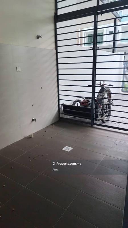 Rumah Berangkai 3 Tingkat untuk Dijual di Bandar Nusaputra, Puchong oleh Ann - iProperty.com.my