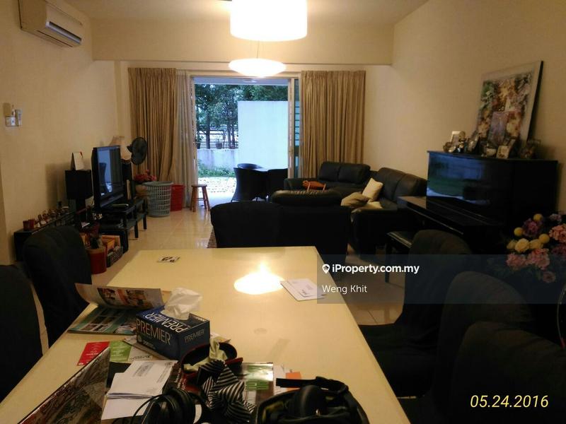 For Sale - Riana Green East