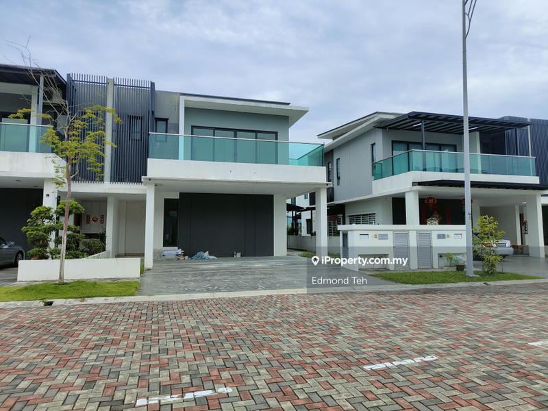 Rumah Berkembar untuk Dijual di D'Island, Puchong oleh Edmond Teh - iProperty.com.my
