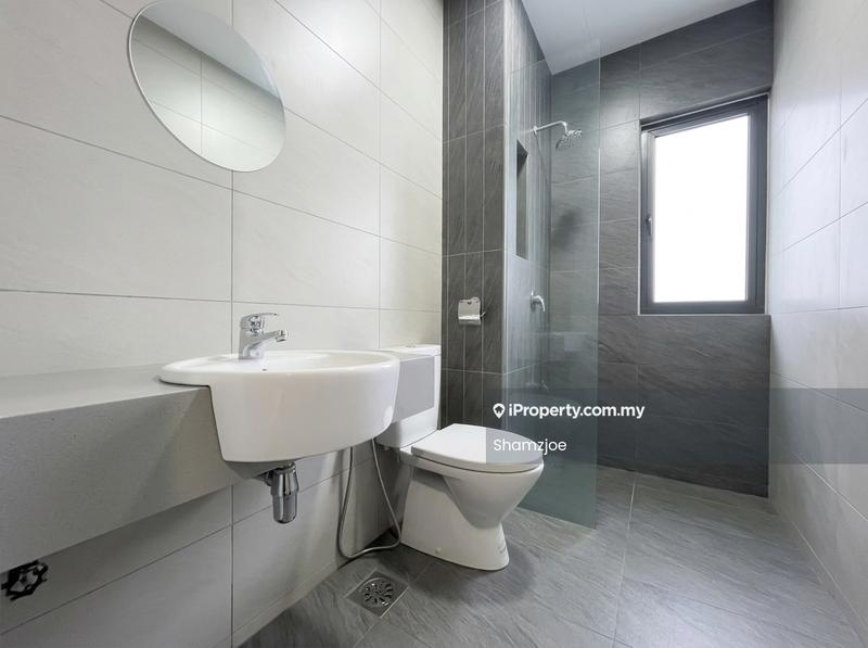 Kondominium untuk Dijual di Aura Residence oleh Shamzjoe - Bathroom - iProperty.com.my