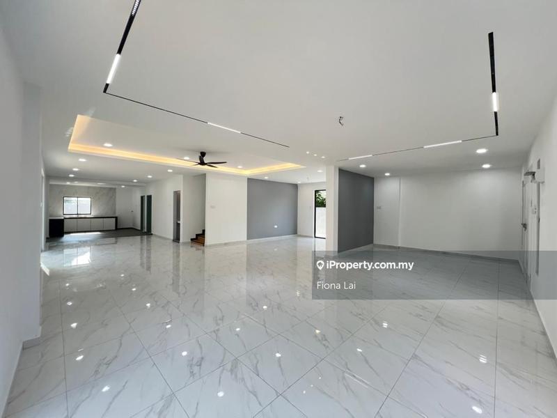 Bungalow House for Sale in Taman Kebun Teh, Johor Bahru by Fiona Lai - iProperty.com.my