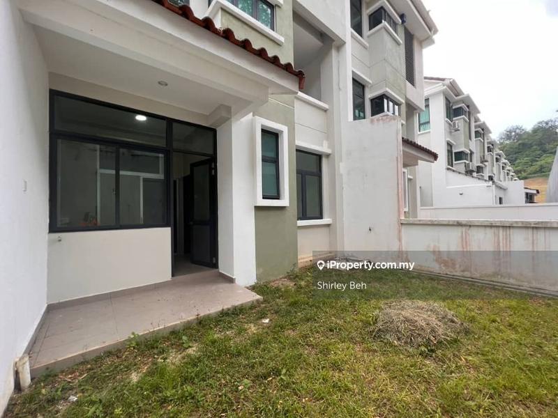 Rumah Berangkai 3 Tingkat untuk Dijual di STRAMAX RESIDENCES, Sungai Ara oleh Shirley Beh - iProperty.com.my