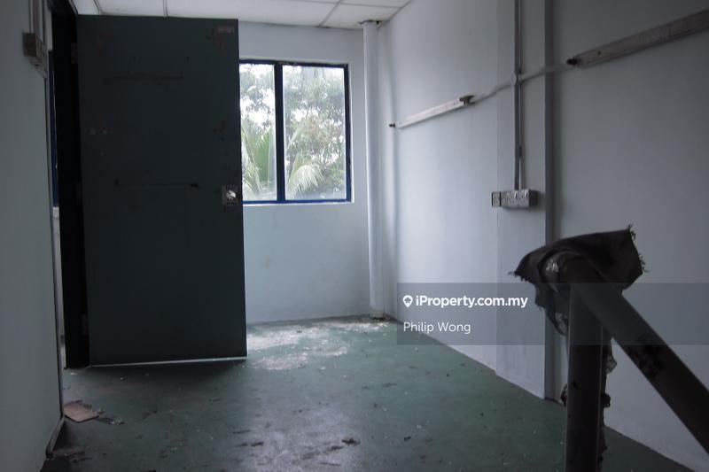 Terrace Factory for Sale in Taman Perindustrian Bukit Serdang, Seri Kembangan by Philip Wong - iProperty.com.my