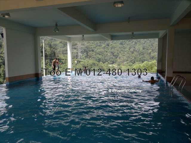 Rumah Bandar untuk Dijual di Taman Amansiara, Rawang oleh Too E M - Indoor Swimming Pool - iProperty.com.my
