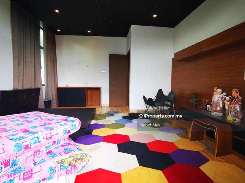 Semi-Detached House for Sale in Taman Bukit Serdang, Seri Kembangan by Mabel Mak - iProperty.com.my