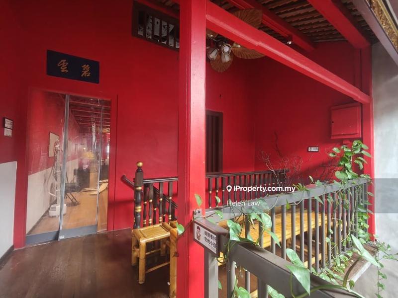 For Rent - Melaka Jonker Walk 1.5 Storey Nice Shop Lot