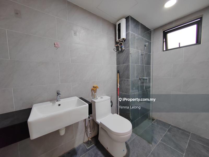 Kediaman Servis untuk Dijual di Emporis oleh Yenna Leong - iProperty.com.my