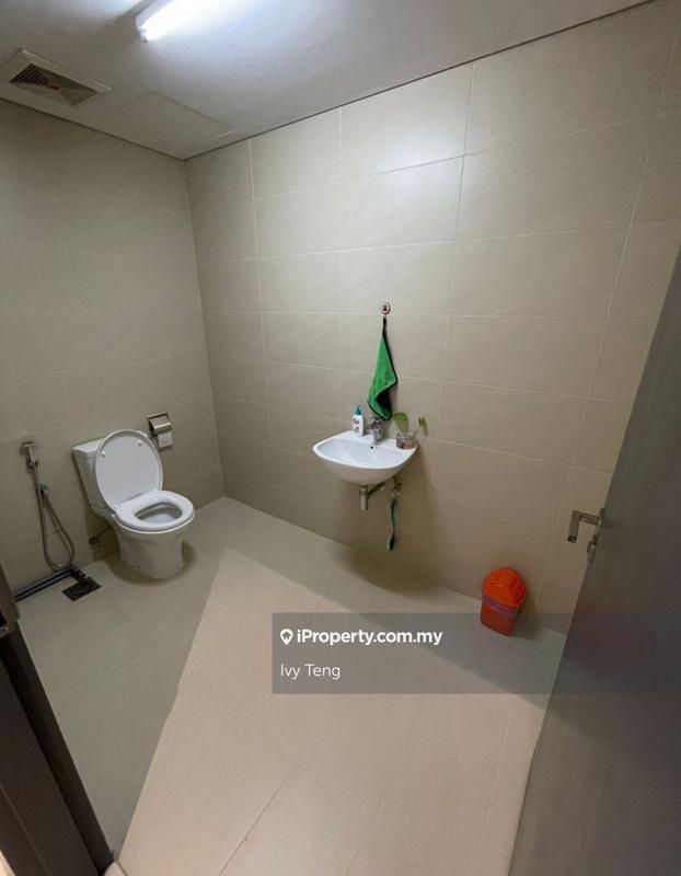 For Sale - Plaza Arkadia