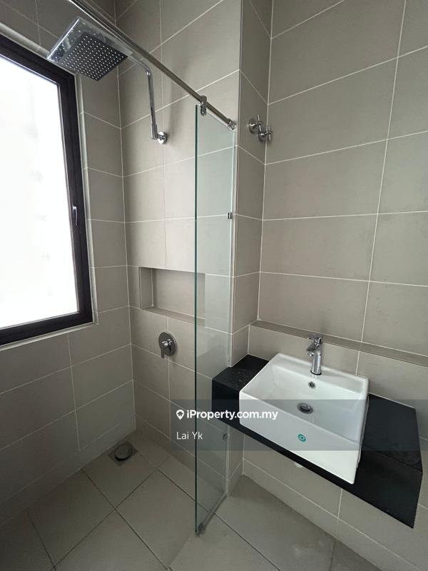 Rumah Berkembar untuk Dijual di Putra Heights, Subang Jaya oleh Lai Yk - iProperty.com.my