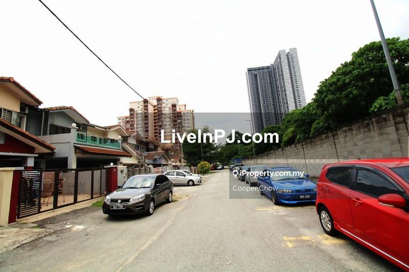 2-storey Terraced House for Sale in Taman Kelana Idaman, Ara Damansara by Cooper Chow - iProperty.com.my