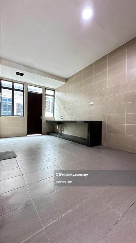 2-storey Terraced House for Sale in D'Infiniti Bandar Damai Perdana, Cheras by Danilo Lim - Kitchen - iProperty.com.my