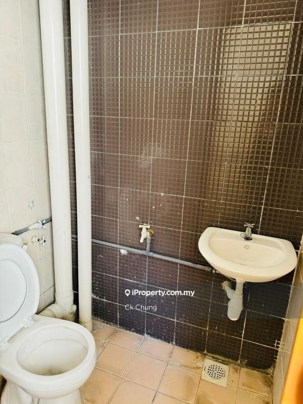 Rumah Pangsa untuk Dijual di Pangsapuri Berembang Indah oleh Ck Chung - iProperty.com.my