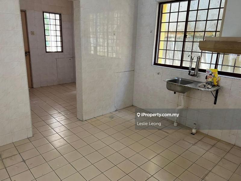Bungalow House for Sale in Bandar Country Homes, Rawang by Leslie Leong - iProperty.com.my