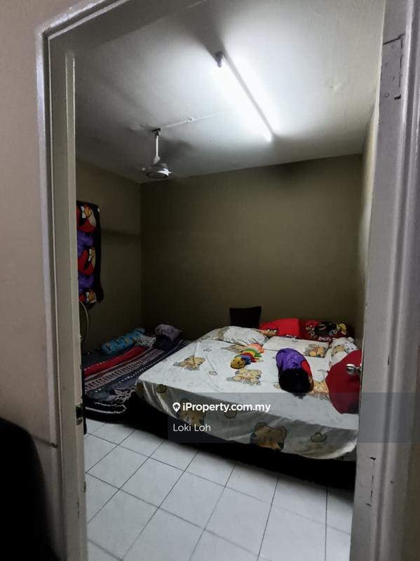 Flat for Sale in Taman Selayang Makmur by Loki Loh - iProperty.com.my