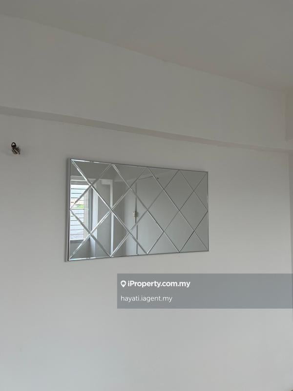 Apartment for Sale in Pangsapuri Dahlia Court by hayati.iagent.my - iProperty.com.my