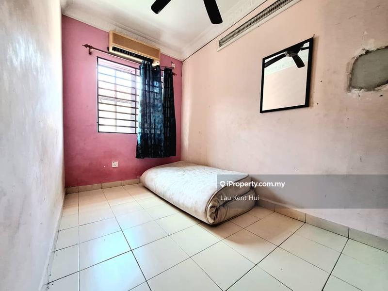 Rumah Teres 2-Tingkat untuk Dijual di Taman Pinggiran Putra, Seri Kembangan oleh Lau Kent Hui - iProperty.com.my