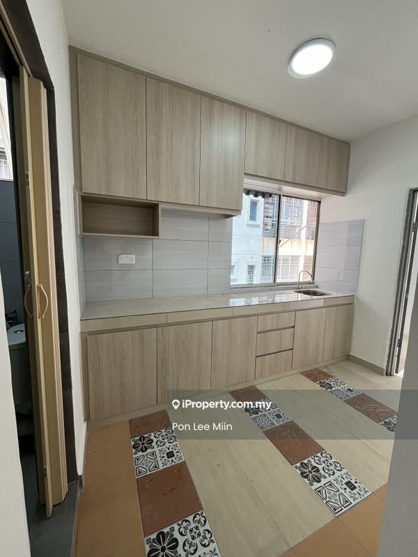 Pangsapuri untuk Disewa di Manor Apartment oleh Pon Lee Miin - Kitchen - iProperty.com.my
