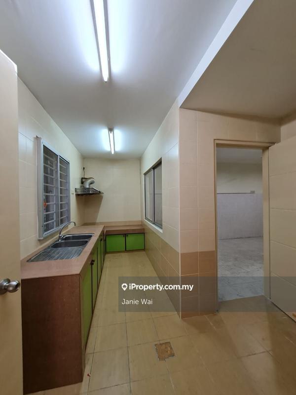 Rumah Berangkai 2 Tingkat untuk Disewa di Seri kembangan, Seri Kembangan oleh Janie Wai - iProperty.com.my