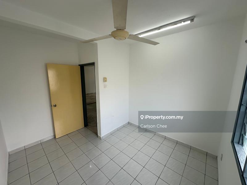 Pangsapuri untuk Dijual di Subang Perdana Goodyear Court 5 oleh Carlson Chee - iProperty.com.my