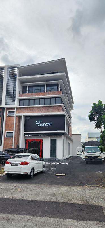 For Rent - I-32 Semi-D Boutique Factory