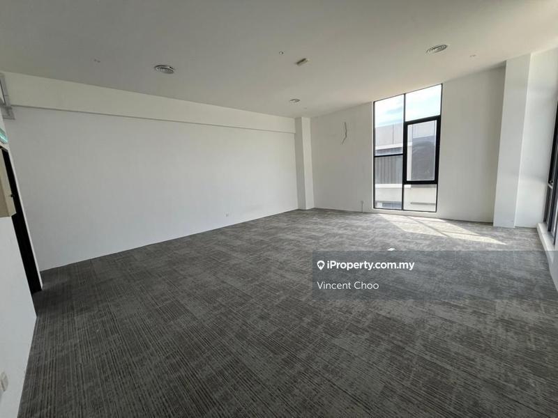 For Rent - PUNCAK ALAM | BU 3,900SF | 1.5 STY CLUSTER | AVAILABLE NOW | FOR RENT