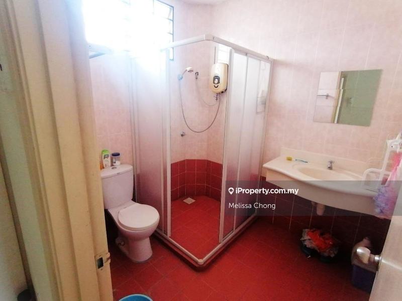 Rumah Teres 2.5-Tingkat untuk Dijual di Taman Bukit Serdang, Seri Kembangan oleh Melissa Chong - iProperty.com.my