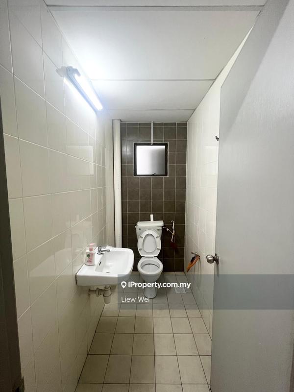 For Sale - Putra walk, Ground Floor Shop lot, Pinggiran Putra