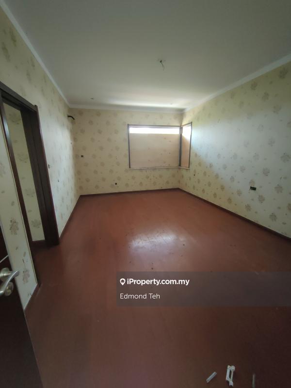 Bungalow House for Sale in Taman Overseas Union (Taman Oug), Jalan Klang Lama (Old Klang Road) by Edmond Teh - iProperty.com.my