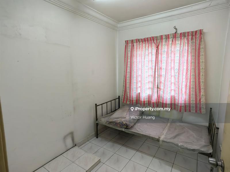 Pangsapuri untuk Dijual di saujana apartment oleh Victor Huang - iProperty.com.my