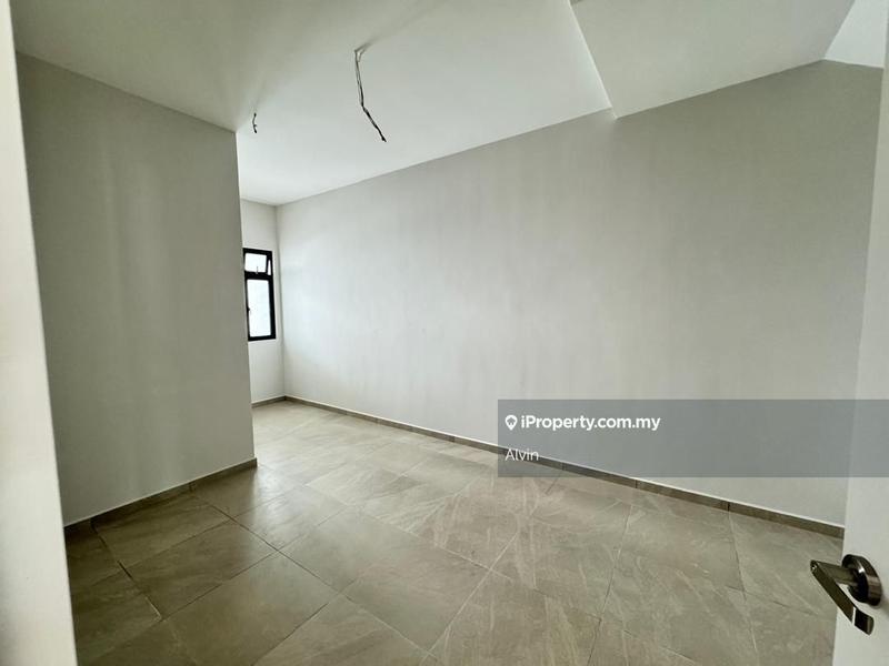 Rumah Berangkai 2 Tingkat untuk Dijual di 22x75 Taman Molek Residence, Bukit Katil oleh Alvin - iProperty.com.my