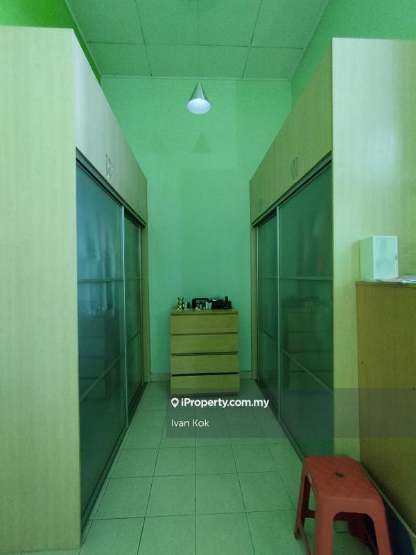 Rumah Berangkai 2 Tingkat untuk Dijual di Bukit Jelutong, Shah Alam oleh Ivan Kok - iProperty.com.my