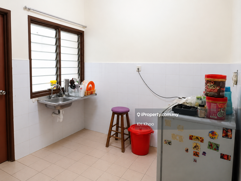 2-storey Terraced House for Sale in Putra Heights, Subang Jaya by KH Khoo - Kitchen - iProperty.com.my