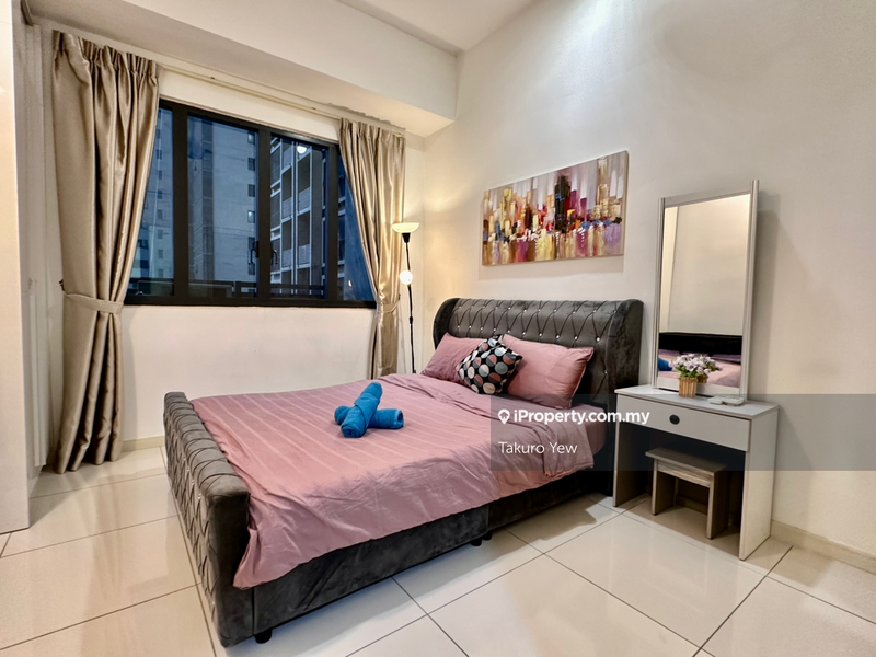 For Sale - Icon Residenz 2 @ Icon City