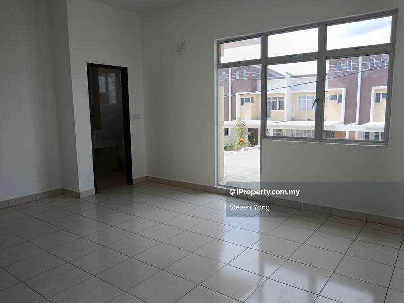 2-storey Terraced House for Sale in oihs2, Beranang by Steven Yong - iProperty.com.my