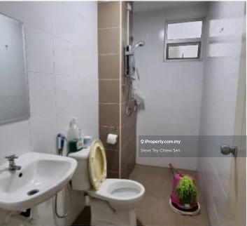Condominium for Sale in Fairway Suites by Steve Tey Chiew Sen - iProperty.com.my