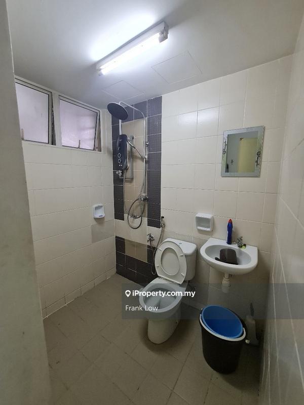 Kondominium untuk Dijual di Banjaria Court oleh Frank Low - iProperty.com.my