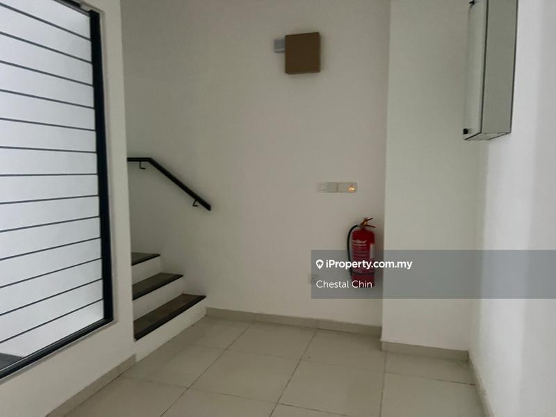 Rumah Bandar untuk Dijual di Taman Bukit Serdang, Seri Kembangan oleh Chestal Chin - iProperty.com.my