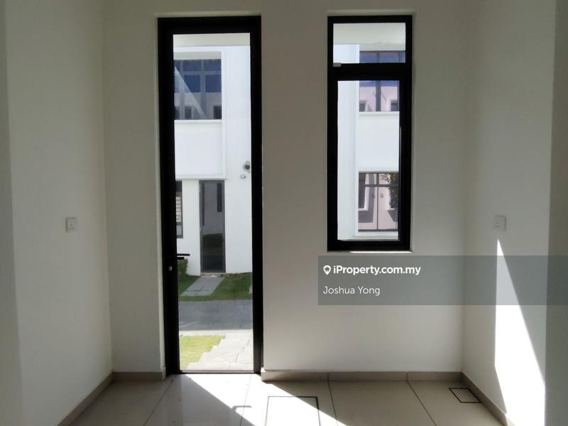 Rumah Teres 2-Tingkat untuk Dijual di Eco Majestic, Semenyih oleh Joshua Yong - iProperty.com.my