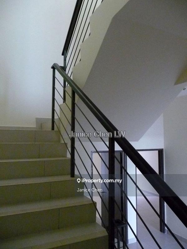 Rumah Berangkai 2.5 Tingkat untuk Disewa di Kinrara Residence, Taman Damai Utama, Puchong, Bandar Kinrara oleh Janice Chen - iProperty.com.my