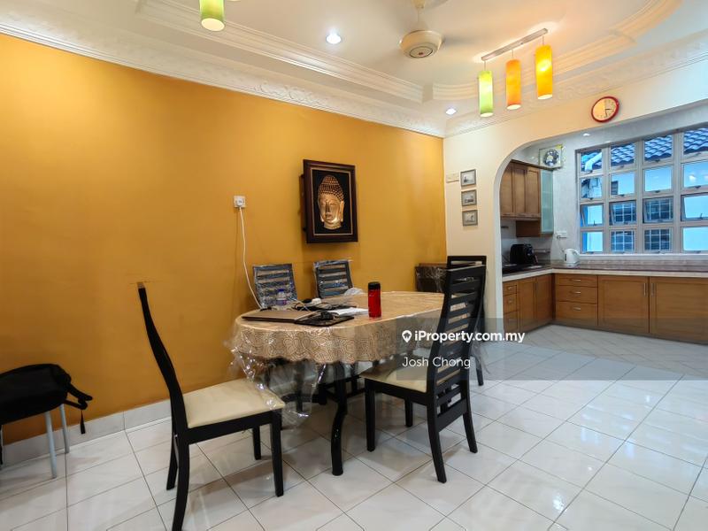 Rumah Berangkai 2.5 Tingkat untuk Dijual di Seksyen 7, Shah Alam oleh Josh Chong - iProperty.com.my
