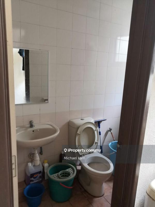 Townhouse for Sale in Villa Dahlia, Kayu Ara, Petaling Jaya by Michael Lam - iProperty.com.my