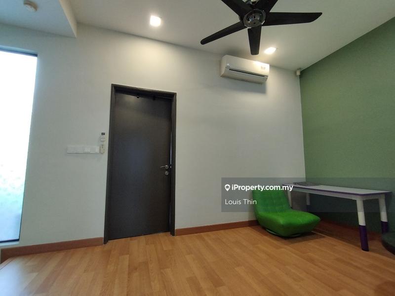 3-storey Terraced House for Sale in Perdana Residence 2, beside168 Park Mall, Selayang by Louis TT - iProperty.com.my