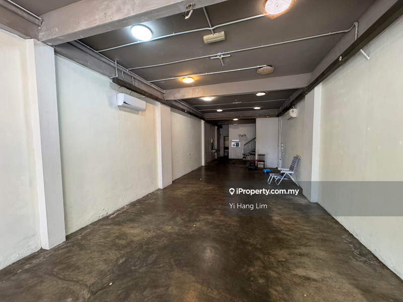 For Rent - 2 storey long carporch shoplot at Jalan Burma, Pulau Tikus for rent