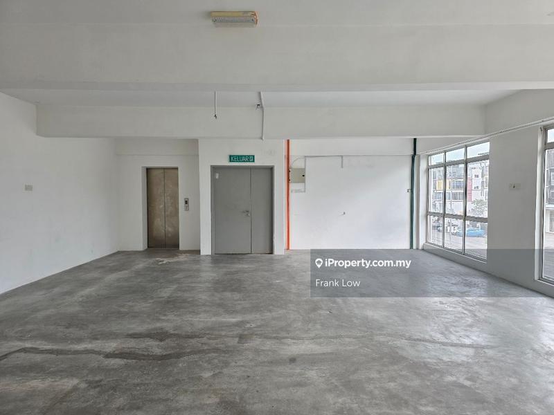 For Rent - RAWANG INTEGRATED, 3.5Storey SEMI-D FACTORY WITH LIFT, Approx 16K Sqft