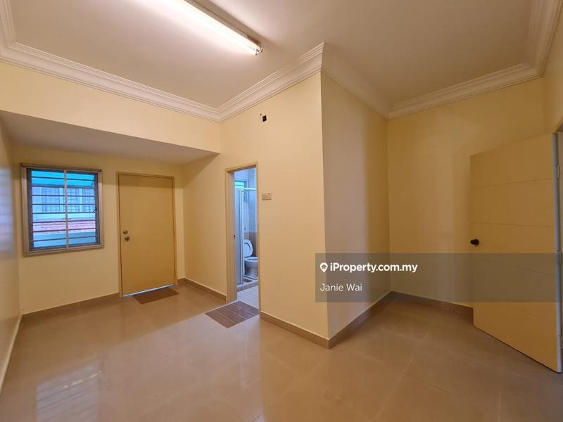 Rumah Berangkai 2 Tingkat untuk Disewa di Seri kembangan, Seri Kembangan oleh Janie Wai - iProperty.com.my