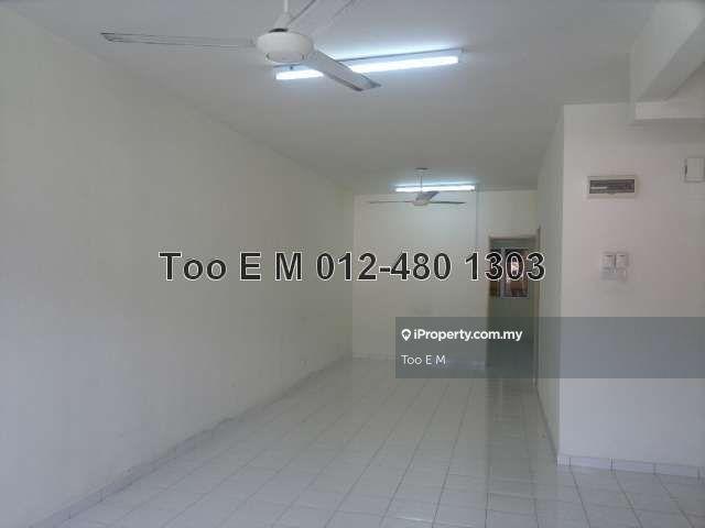 Rumah Bandar untuk Dijual di Taman Amansiara, Rawang oleh Too E M - Living Area - iProperty.com.my