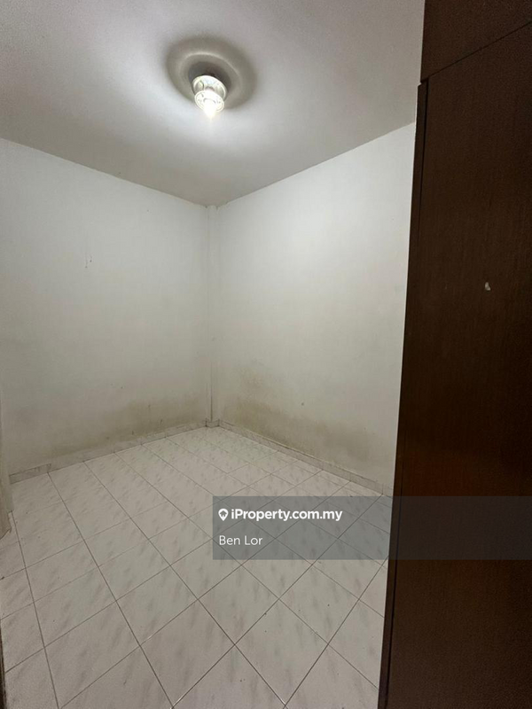 Flat for Sale in Pusat Bandar Puchong by Ben Lor - iProperty.com.my