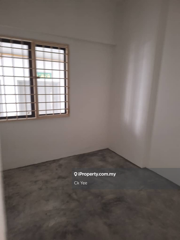 Condominium for Sale in Vista Komanwel B by Ck Yee - iProperty.com.my